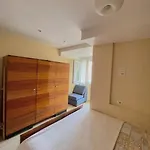 A Small Gem In The Bllok