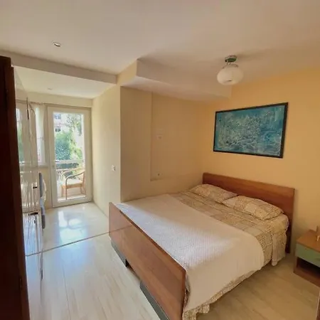 Apartament A Small Gem In The Bllok *