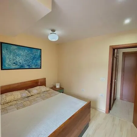 A Small Gem In The Bllok Apartament *