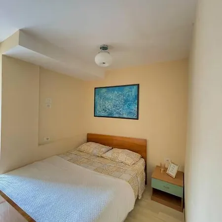 A Small Gem In The Bllok * Tiran